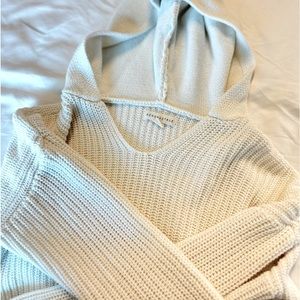 White Cropped Crochet Aéropostale Hoodie